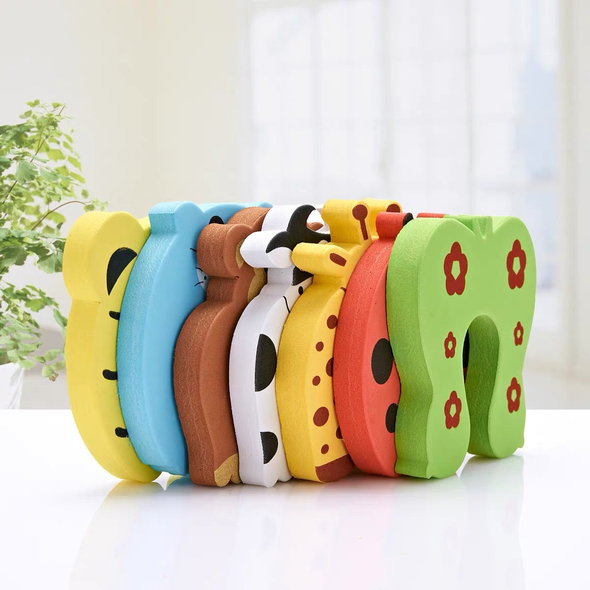 Safety Door Stoppers Designed to Prevent Pinched Fingers, Featuring cute animal Patterns  D